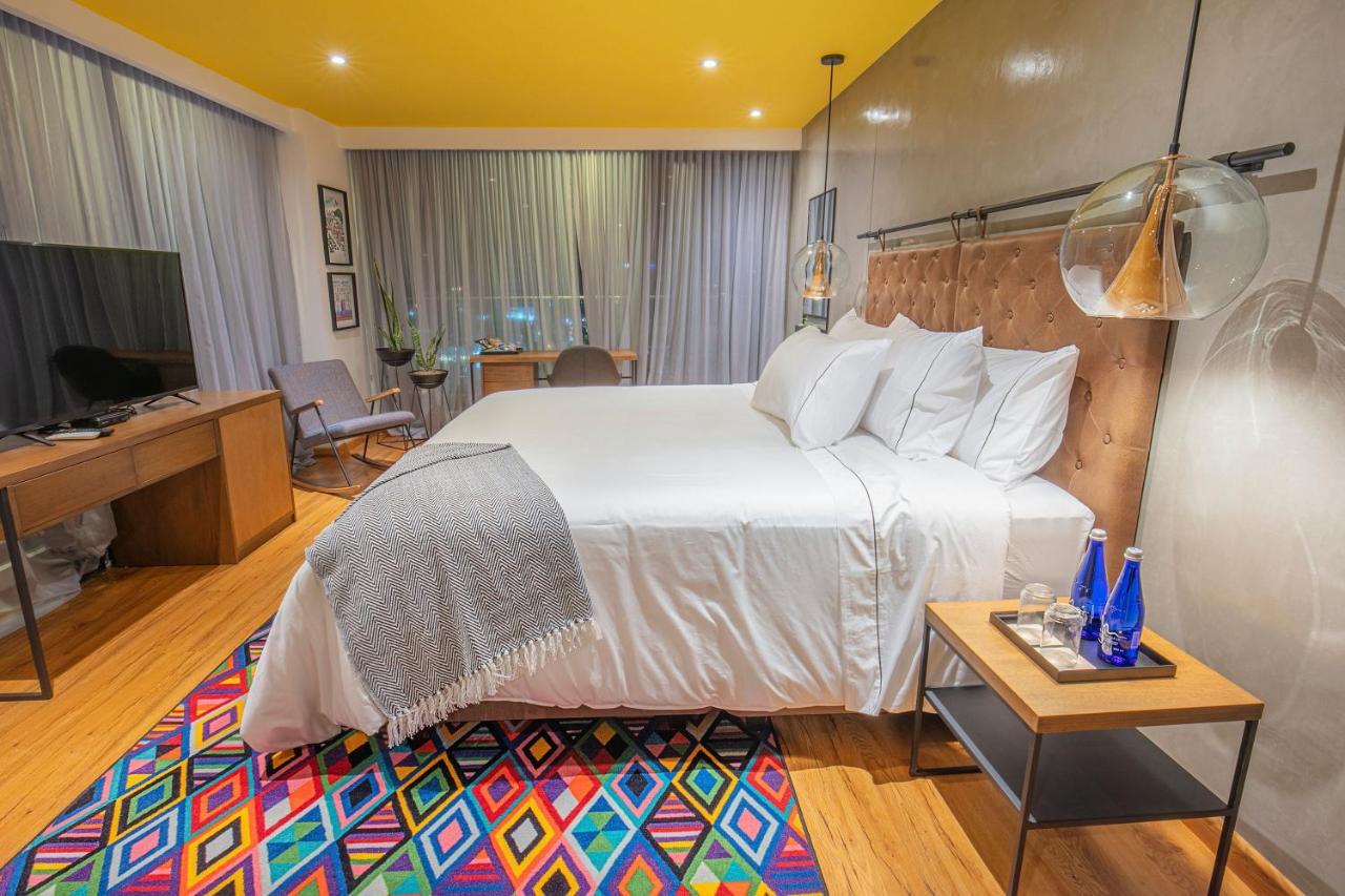Hotel V1501 باستو المظهر الخارجي الصورة A room at the hotel