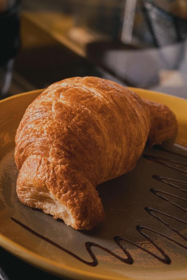 Hotel V1501 باستو المظهر الخارجي الصورة Croissant